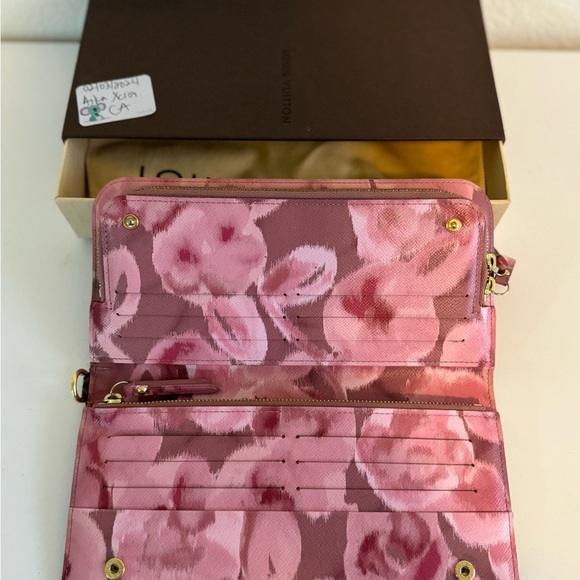 LV ikat wallet - Picture 5 of 12